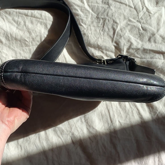 Vintage Coach Legacy Soho Slim Duffel - Picture 4 of 7